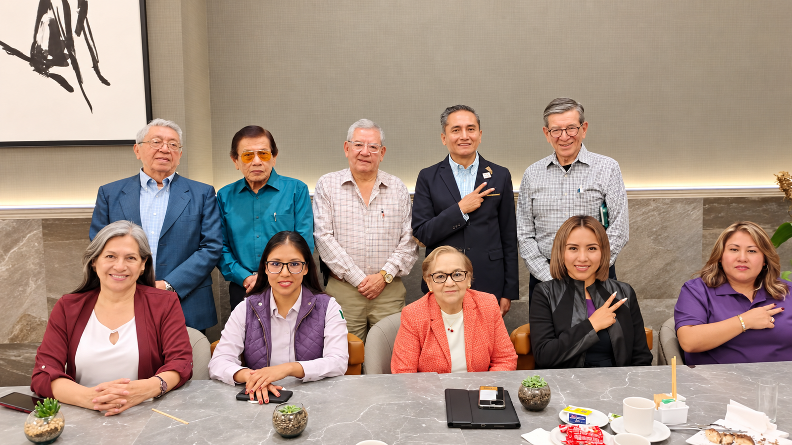 José 'Pepe' Momox Sánchez, presidente estatal de PAZ, en reunión con columnistas de G XX-XXI